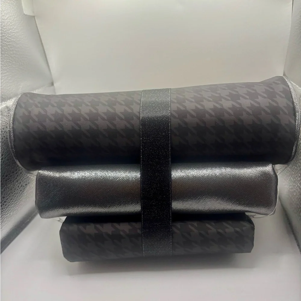 Nicole Miller Cosmetic Bag Set NWT - Picture 3 of 7
